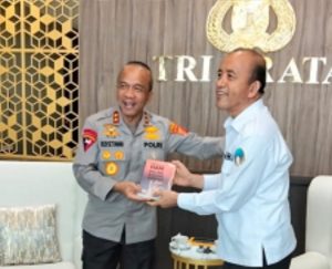 Kepala Kanwil Kemen HAM Jawa Barat Hasbullah Fudail didampingi Kabid IDP dan Kapolda Jawa Barat Irjen Pol Rudi Setiawan (foto Ist/Nur/Sorotistananews.com)