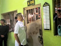 Jaga Stabilitas Keamanan Akhir Tahun, Kalapas Pekanbaru Tinjau Langsung Blok Hunian Warga Binaan