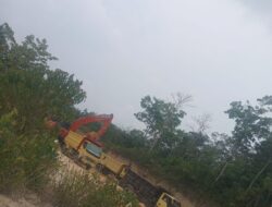 DIDUGA OKNUM TNI-AD AKTIF INISIAL M DAN AMSAR JADI BOS AQUARI ATAU GALIAN C DI DUSUN I DESA BARU SIAK HULU, POLSEK SIAK HULU BUNGKAM? ADA APA?